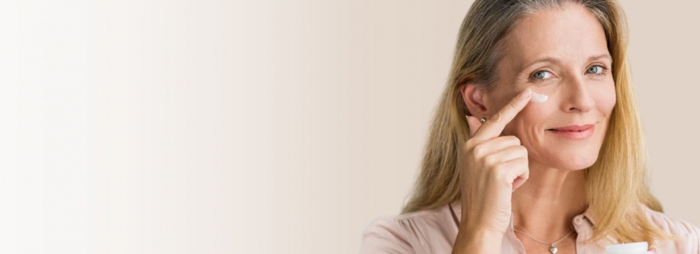 Pielęgnacja twarzy po 40 – krok po kroku
